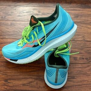 Men’s Saucony Endorphin Pro running shoes